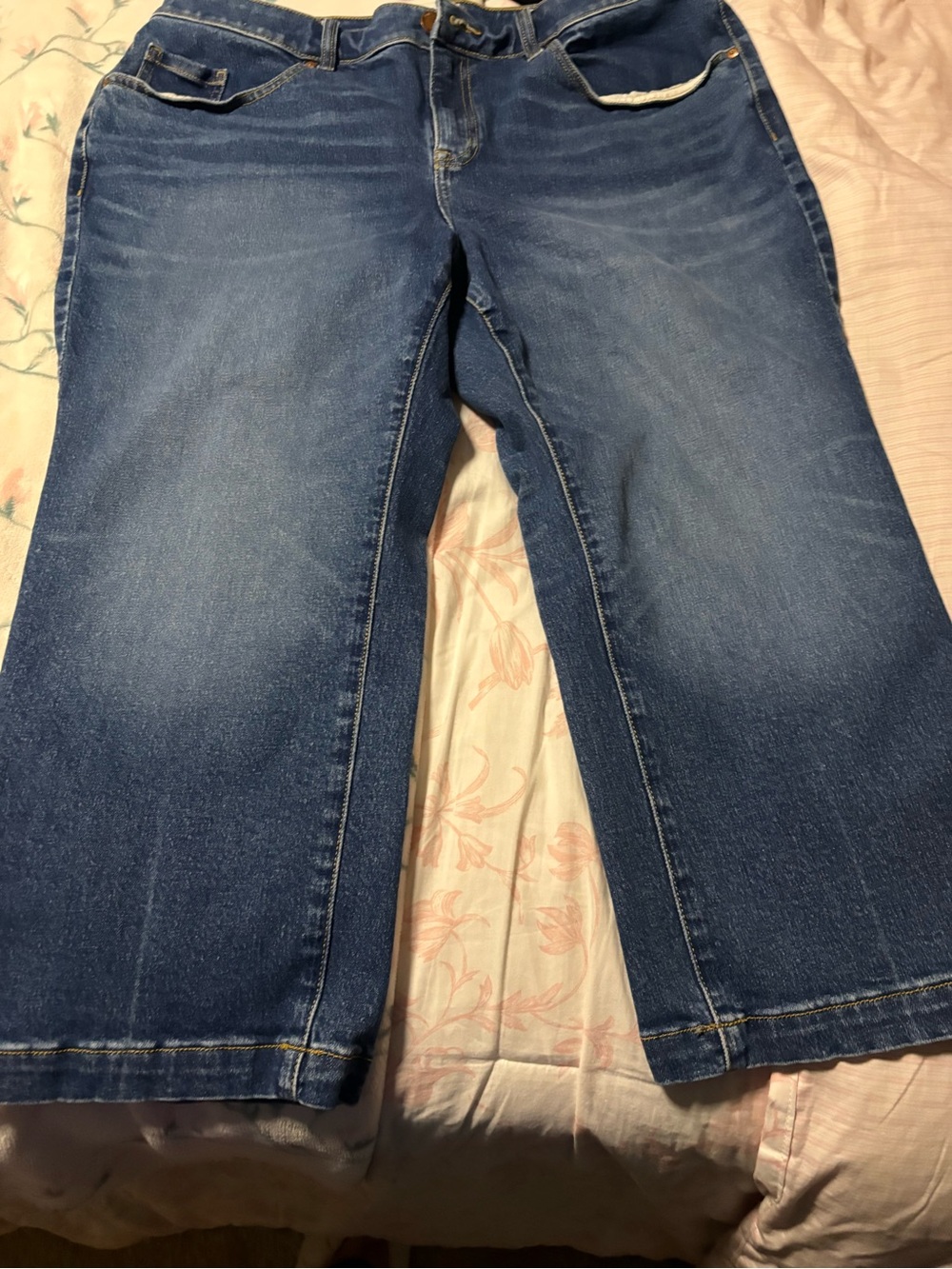 Lane Bryant Blue Women’s Capri-Classic NWOT. Washed but never worn